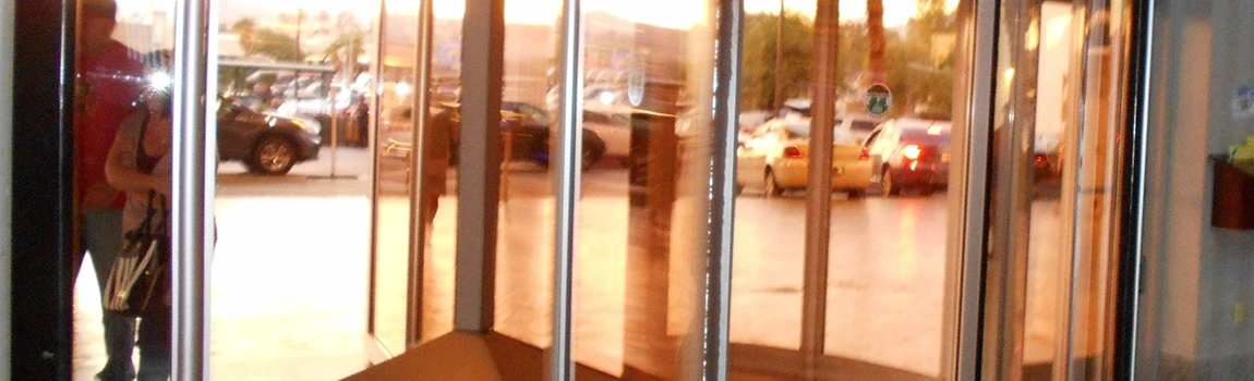 Storefront Glass Repair Cost in Tarpon Springs, FL